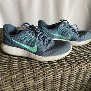 Sneakers. Brand Nike. Color grey. Size 9